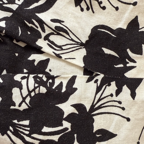 Ann Taylor Loft cream/black linen skirt. Size 0 - Picture 7 of 8